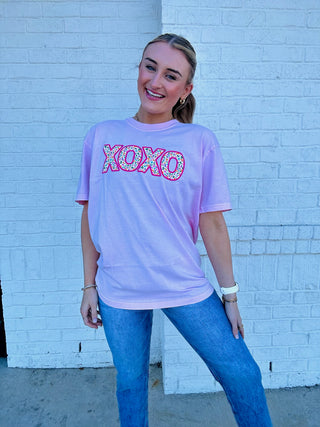 Light Pink XOXO Tee- clothing, Curvy, Graphic Tees, PLUS, plus size, plus size graphic tee, Sale, Seasonal, Tops, VALENTINE, valentine plus size, VALENTINES, VALENTINES GRAPHIC TEE, VALENTINES TOP, XOXO-Ace of Grace Women's Boutique