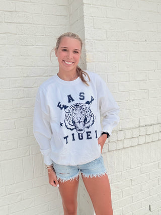 Easy Tiger Oversized Sweatshirt- clothing,Comfortable,COMFY,comfy sweatshirt,Curvy,oversized sweatshirt,PLUS,plus size sweatshirt,plus sweatshirt,sweatshirt,SWEATSHIRTS,TIGER,TIGER GRAPHIC TEE,tiger sweatshirt,Tops-Ace of Grace Women's Boutique