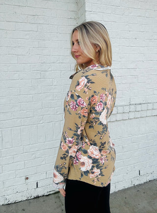 Soft Floral Button Up Top- clothing,Curvy,floral,floral print,FLORAL TOP,florals,Tops-Ace of Grace Women's Boutique