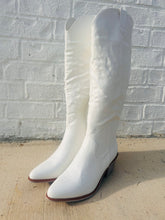 Tall White Wilder Cowgirl Boots
