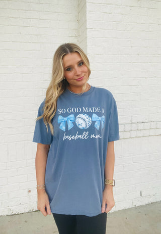 Baseball Mom Graphic Tee- BASEBALL,BASEBALL GRAPHIC TEE,Baseball season,BASEBALL TEE,BASEBALL TSHIRT,clothing,COMFORT COLOR,Curvy,GRAPHIC TEE,Graphic Tees,graphic tshirt,MAMA,mama shirt,mama top,MOM,mom top,Momma,PLUS,plus size graphic tee,Tops-Ace of Grace Women's Boutique
