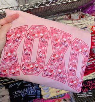 XOXO Hearts Pink Tee- clothing,Color Pink,curv,Curvy,Day Valentine's Day,pink,plus size valentine,Seasonal,Tops,VALENTINE,Valentine Collection,valentine plus size,VALENTINES,VALENTINES GIFT,VALENTINES GRAPHIC TEE,valentines sweatshirt,VALENTINES TOP,VALENTINES TSHIRT-Ace of Grace Women's Boutique