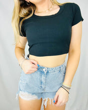 Ribbed Cropped Tee